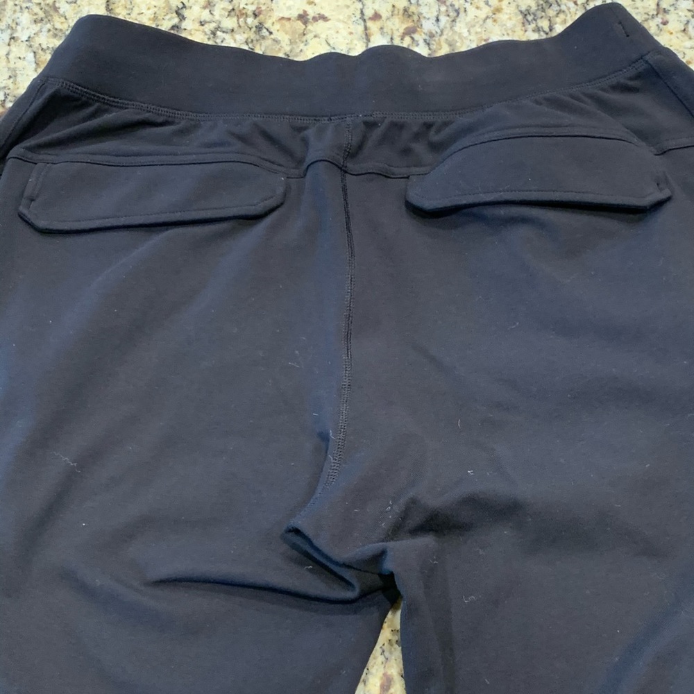 Men’s LuLu pants size large